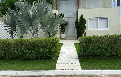 Imagem: A casa em condomínio possui 4 Dormitórios, 5 Banheiros, 2