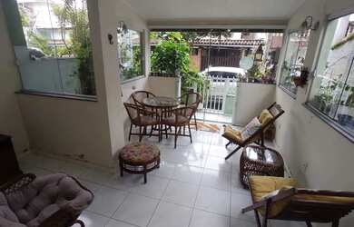 Imagem 3: Stella Mares casa 4/4, 3 suítes, triplex - excelente localização