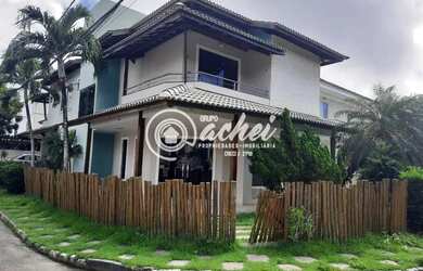 Imagem: A casa em condomínio e possui 4 Dormitórios, Suítes, 3 Banheiros