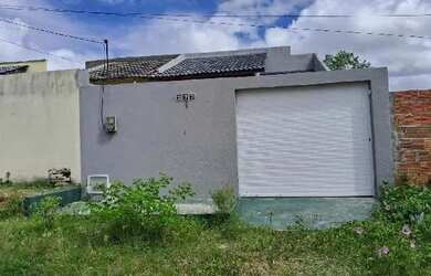 Imagem: A casa possui 1 Dormitório, 1 Banheiro, 1 Vaga na garagem