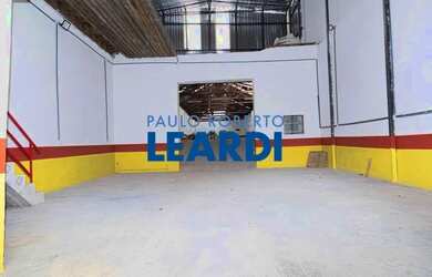 Imagem: O depósito possui 537m² de Área e está localizado em Santa