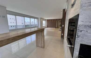 Imagem: O apartamento possui 4 Dormitórios, 5 Banheiros, 3 Vagas na