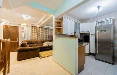 Imagem: A casa em condomínio possui 3 Dormitórios, 2 Banheiros, 2