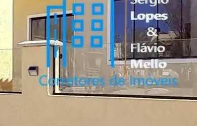 Imagem: A casa possui 3 Dormitórios, 1 Banheiro, 3 Vagas na garagem