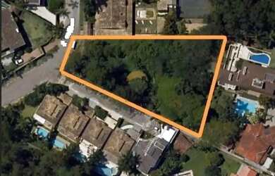 Imagem: O terreno possui 1.800m² de Área e está localizado em Chácara