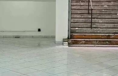 Imagem: O depósito possui 107m² de Área e está localizado em Copacabana