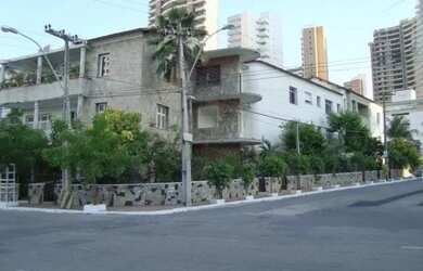 Imagem: O apartamento possui 3 Dormitórios, 3 Banheiros, 2 Vagas na