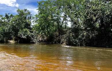 Imagem: O terreno possui 20000m² de Área e está localizado em Serra