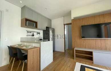 Imagem: O apartamento possui 1 Dormitório, 1 Banheiro, 1 Vaga na garagem