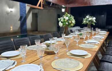 Imagem: A casa possui 2 Dormitórios, 4 Banheiros, 4 Vagas na garagem