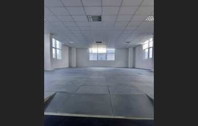 Imagem: O depósito possui 125m² de Área e está localizado em Bela