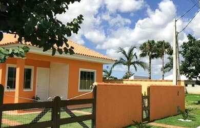 Imagem: A casa possui 2 Dormitórios, 2 Banheiros, 70m² de Área e