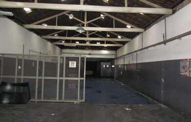 Imagem: O depósito possui 300m² de Área e está localizado em Ipiranga