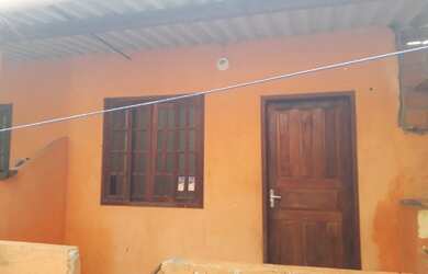 Imagem: A casa possui 1 Dormitório, 1 Banheiro e está localizado em