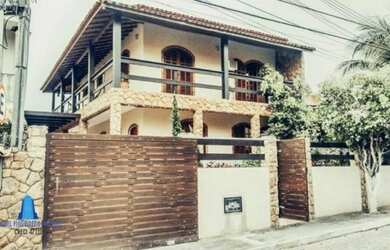 Imagem: A casa em condomínio possui 3 Dormitórios, 4 Banheiros e 215m²