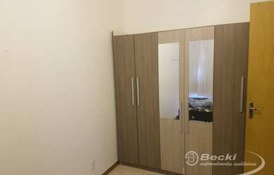 Imagem: O apartamento possui 2 Dormitórios, 1 Banheiro, 2 Vagas na