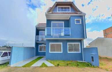 Imagem: A casa possui 3 Dormitórios, 2 Banheiros, 1 Vaga na garagem