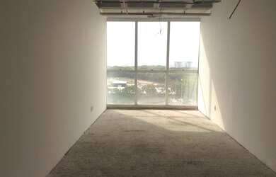 Imagem: O depósito possui 1 Vaga na garagem, 36m² de Área e está