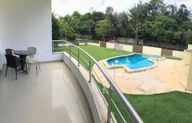 Imagem: A casa em condomínio possui 4 Dormitórios, 2 Banheiros, 5