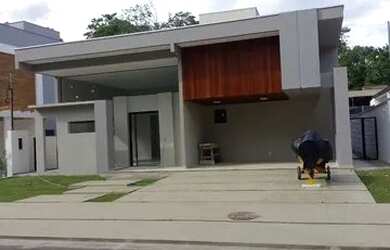 Imagem: A casa em condomínio possui 4 Dormitórios, 1 Banheiro, 4 Vagas