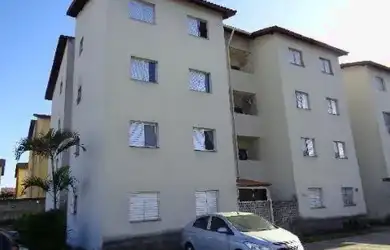 Imagem: O apartamento possui 2 Dormitórios, 1 Banheiro, 1 Vaga na garagem