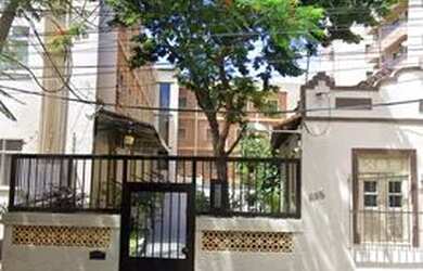 Imagem: O apartamento possui 2 Dormitórios, 2 Vagas na garagem e está