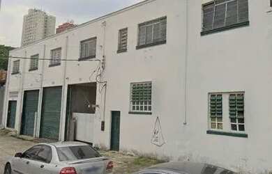 Imagem: O depósito para alugar possui 1 Vaga na garagem e 480m² de