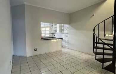 Imagem: A casa possui 5 Dormitórios, 2 Banheiros, 3 Vagas na garagem