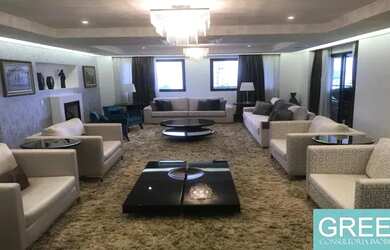 Imagem: O apartamento possui 4 Dormitórios, 4 Banheiros, 5 Vagas na