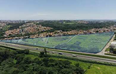 Imagem: O terreno possui 195.299m² de Área e está localizado em