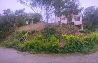 Imagem: O terreno possui 408m² de Área e está localizado em Praia