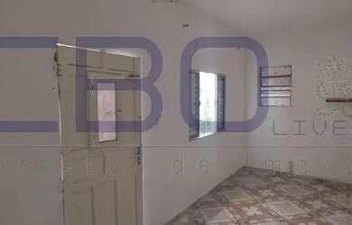 Imagem: A casa possui 1 Dormitório, 1 Banheiro, 20m² de Área e está