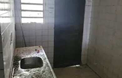 Imagem 3: Casa a venda rápido. Guarda roupa, 2 Vagas na garageme3 Dormitórios