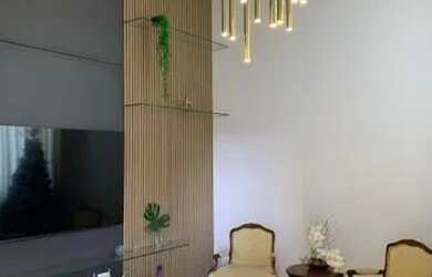 Imagem: A casa possui 3 Dormitórios, 3 Banheiros, 4 Vagas na garagem