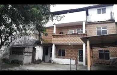 Imagem: A casa à venda possui 5 Dormitórios, 3 Banheiros e 5 Vagas