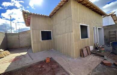 Imagem: A casa possui 2 Dormitórios, 1 Banheiro, 3 Vagas na garagem