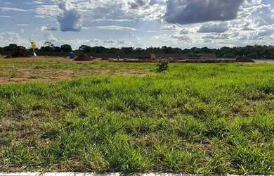 Imagem: O terreno possui 250m² de Área e Direto com o proprietário