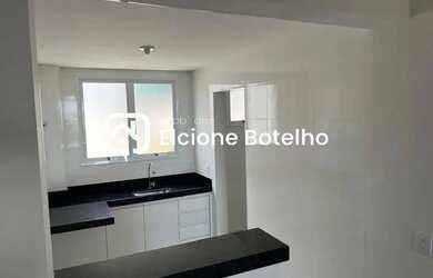 Imagem: O apartamento possui 3 Dormitórios, 1 Banheiro, 2 Vagas na