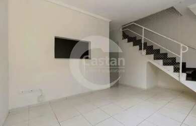 Imagem: A casa em condomínio possui 3 Dormitórios, 2 Banheiros, 1