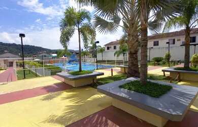 Imagem: A casa em condomínio possui 2 Dormitórios, 2 Banheiros, 1