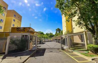 Imagem: A casa possui 2 Dormitórios, 2 Banheiros, 4 Vagas na garagem