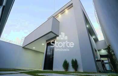 Imagem: A casa possui 3 Dormitórios, 4 Banheiros, 148m² de Área e