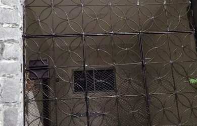 Imagem: A casa possui 4 Dormitórios, 4 Banheiros e 1 Vaga na garagem