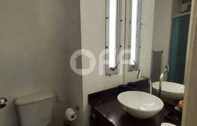 Imagem: O apartamento possui 3 Dormitórios, 1 Banheiro, 1 Vaga na garagem