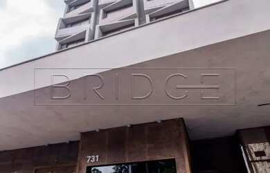 Imagem: O apartamento possui 1 Dormitório, 1 Banheiro, 1 Vaga na garagem