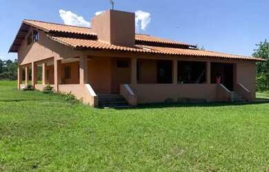 Imagem: A fazenda possui 145m² de Área e está localizado em Samambaia