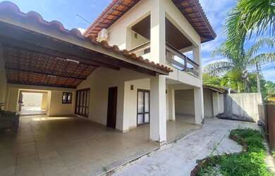 Imagem: A casa em condomínio possui 5 Dormitórios, 5 Banheiros, 3