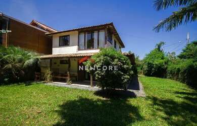 Imagem: A casa possui 5 Dormitórios, 2 Banheiros, 1 Vaga na garagem