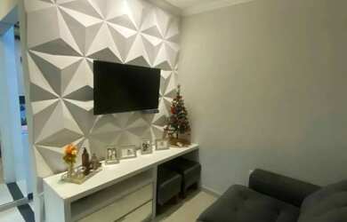 Imagem: A casa possui 2 Dormitórios, 1 Banheiro, 2 Vagas na garagem