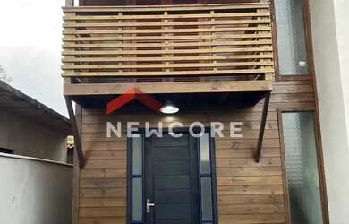 Imagem: A casa possui 2 Dormitórios, 1 Banheiro, 1 Vaga na garagem